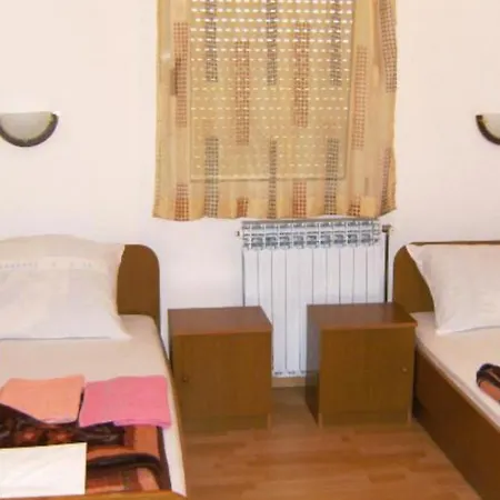 Pensjonat Elez Serenity 3*